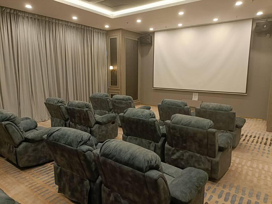 Sky Trees 4 Guests High Floor Smart Tv Garden View A1801 Leilighet Johor Bahru Eksteriør bilde